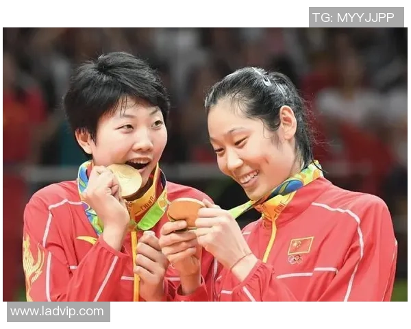 重庆排球队以62分稳居总决赛积分榜首位展现强劲实力