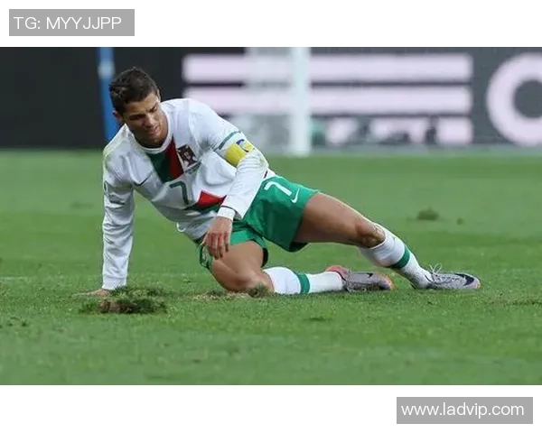 足球明星看图猜成语挑战赛尽显球场风采与智慧魅力